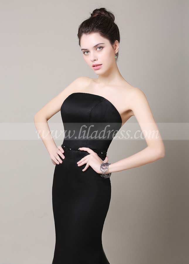 Elegant Black Satin Strapless Neckline Mermaid Bridesmaid Dress