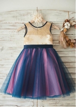 Delicate Lace & Tulle Scoop Neckline Knee-length Ball Gown Flower Girl Dresses