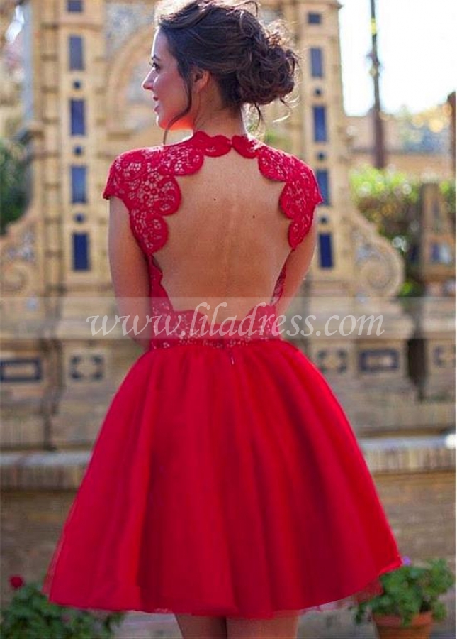 Stunning Tulle Jewel Neckline Short A-line Homecoming Dresses With Lace Appliques