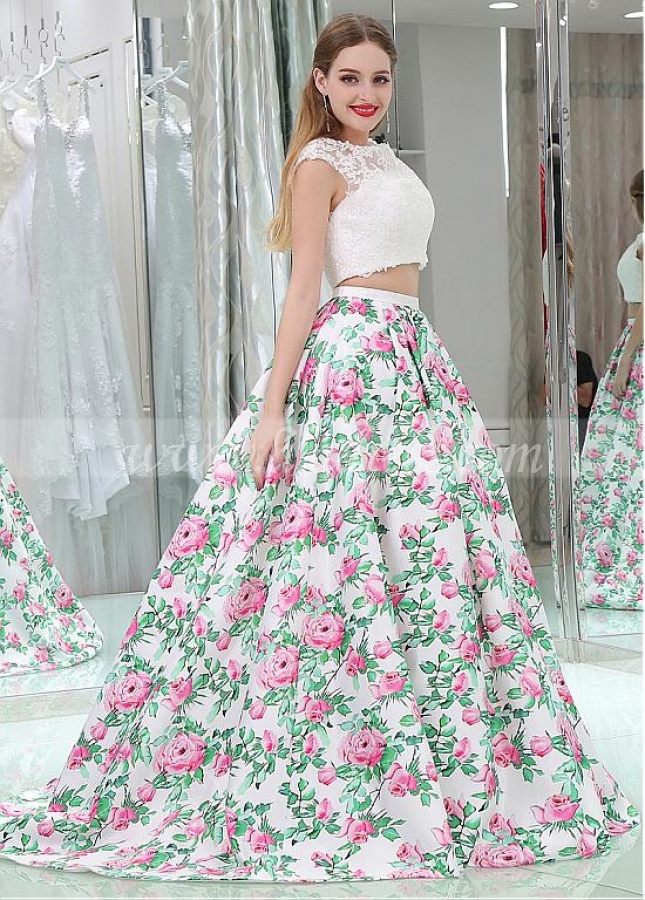 Chic Bateau Neckline Two-piece A-line Prom Dresses With Lace Appliques