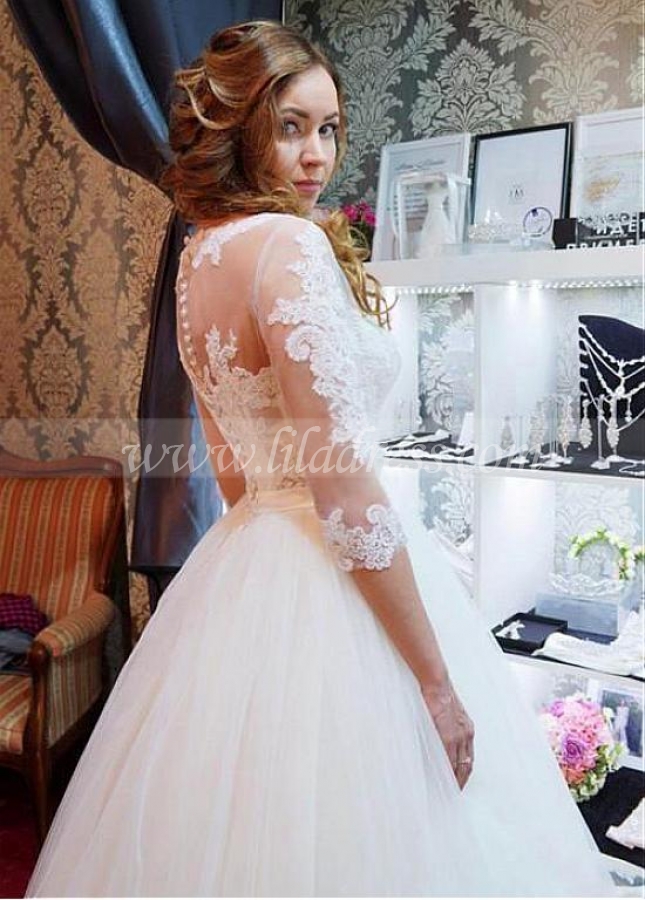 Glamorous Tulle Scoop Neckline Ball Gown Wedding Dress With Lace Appliques & Belt