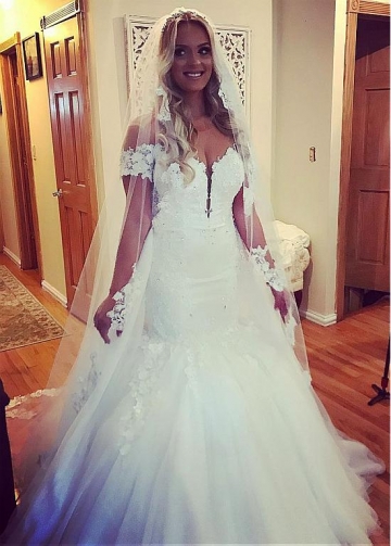 Unique Tulle Jewel Neckline 2 In 1 Wedding Dresses With Beaded Lace Appliques & Detachable Train