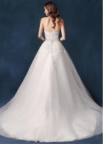 Alluring Tulle Sweetheart Neckline A-line Wedding Dress With Lace Appliques & Belt