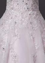 Gorgeous Tulle Sweetheart A-line Wedding Dress With Lace Appliques & Embroidery & Beading