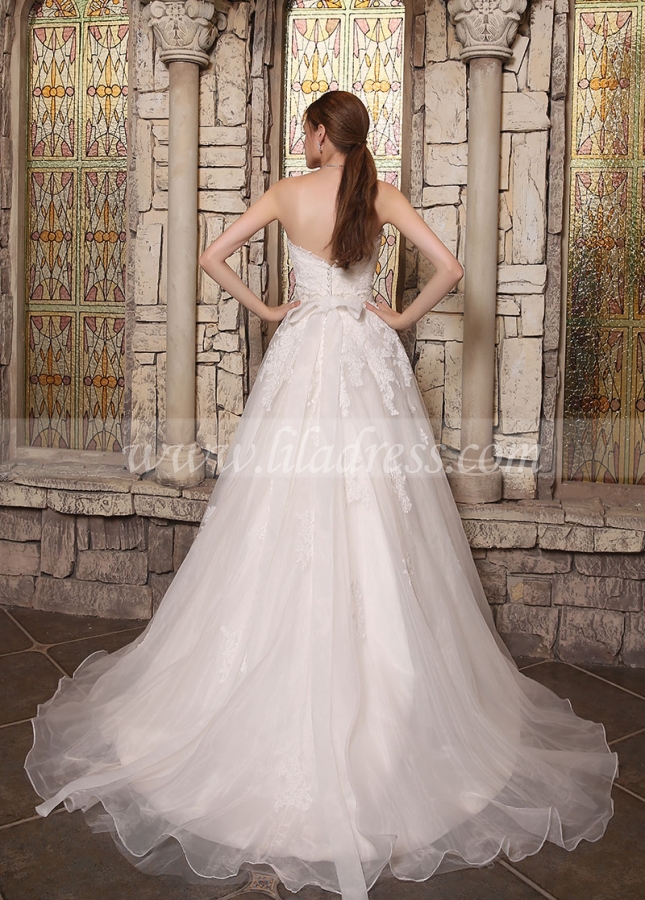 Glamorous Organza Strapless Neckline Lace Appliques A-line Wedding Dresses