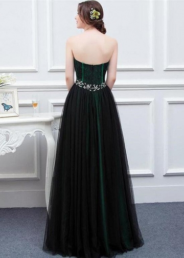 Beautiful Tulle Sweetheart Neckline A-line Evening Dresses With Beadings