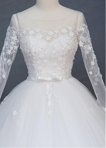 Glamorous Tulle Scoop Neckline Ball Gown Wedding Dress With Beaded Lace Appliques & Handmade Flowers & Belt