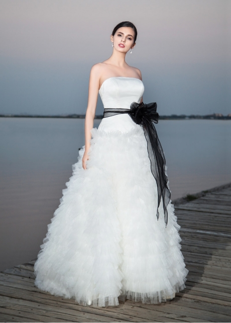 Fabulous Satin & Tulle Strapless Neckline A-line Wedding Dresses
