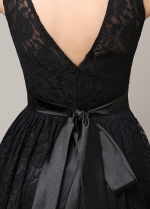 Lovely Lace Bateau Neckline Knee-length A-line Bridesmaid Dress