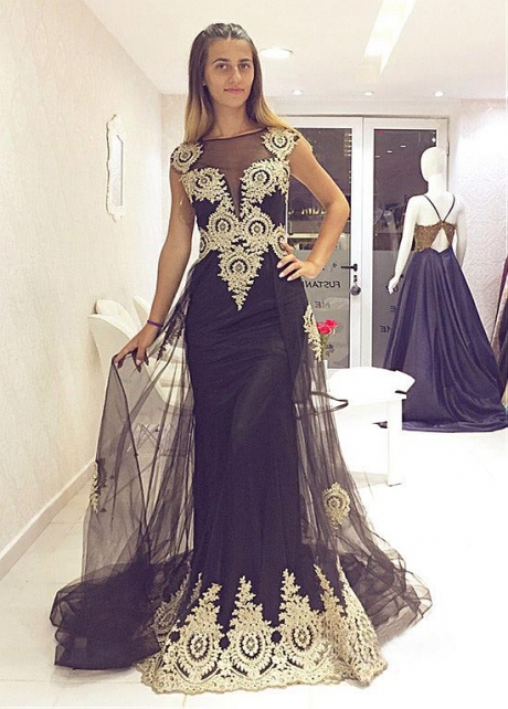 Alluring Tulle & Satin Jewel Neckline Floor-length Mermaid Evening Dress With Lace Appliques