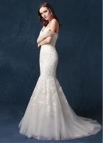 Graceful Tulle Sweetheart Neckline Mermaid Wedding Dress With Beadings & Lace Appliques