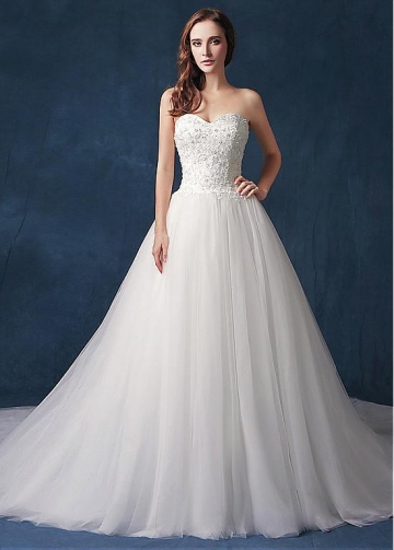 Fabulous Tulle & Lace Sweetheart Neckline A-line Wedding Dress With Beadings