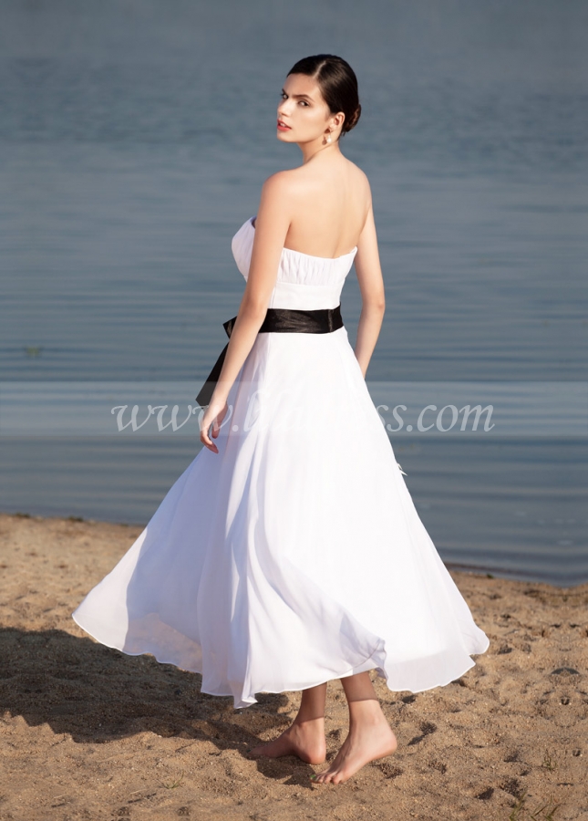 Elegant Chiffon Strapless Neckline Tea-length A-line Wedding Dresses