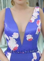 Exquisite V-neck Neckline Short Length A-line Print Homecoming Dresses With Beadings