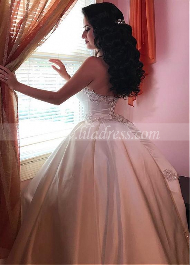 Winsome Satin Sweetheart Neckline Ball Gown Wedding Dresses With Beaded Lace Appliques