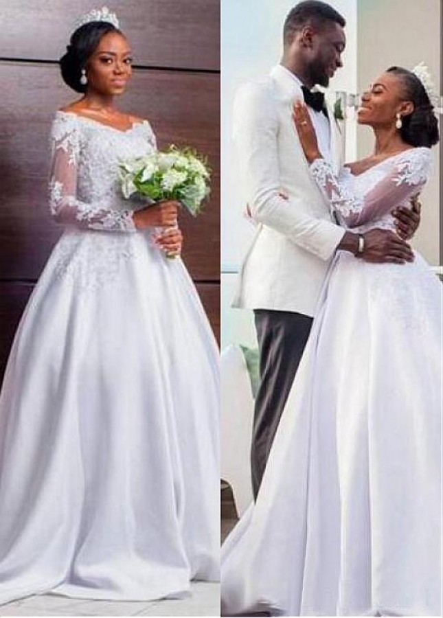 Elegant Tulle & Satin V-neck Neckline A-line Wedding Dress With Beadings & Lace Appliques