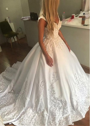 Fascinating Tulle & Satin V-neck Neckline Ball Gown Wedding Dress With Lace Appliques & Beadings