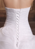 Chic Organza Sweetheart Neckline Ruffled Ball Gown Wedding Dresses