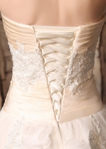Chic Tulle Strapless Neckline Floral A-line Wedding Dresses