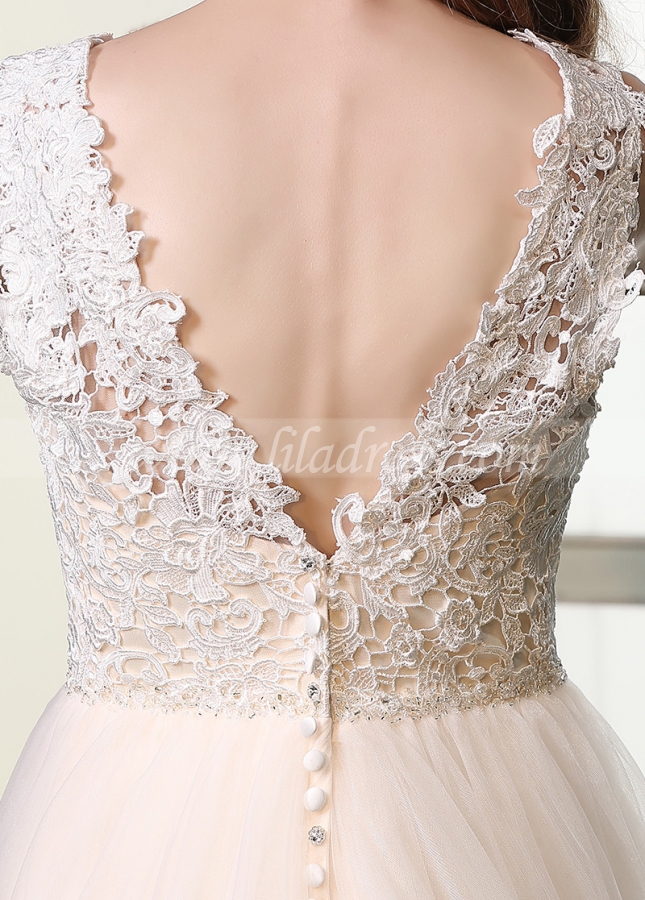 Chic Lace & Tulle V-neck Neckline A-line Wedding Dresses