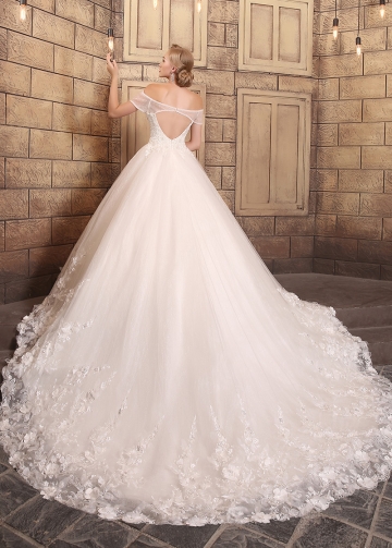 Gorgeous Tulle Off-the-shoulder Neckline Ball Gown Wedding Dresses