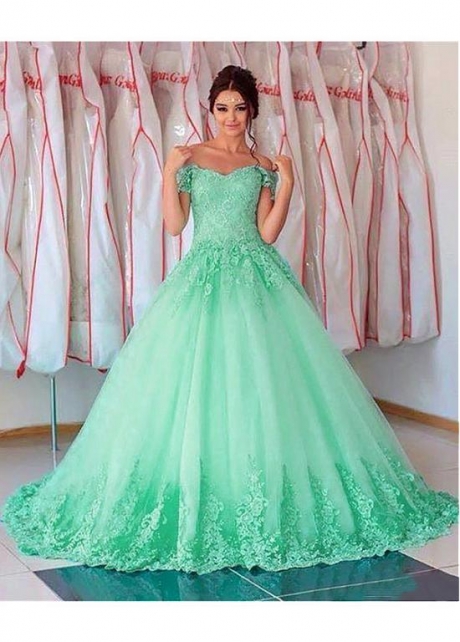 Elegant Tulle Off-the-shoulder Neckline Floor-length A-line Prom Dresses With Lace Appliques