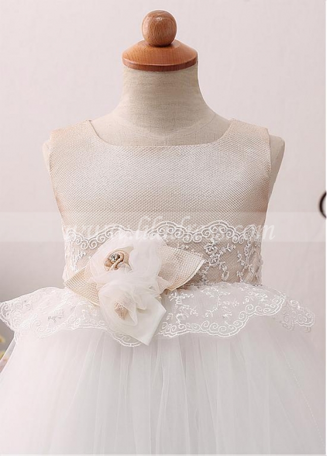 Exquisite Tulle Scoop Neckline Ball Gown Flower Girl Dress With Lace Appliques & Handmade Flowers & Belt