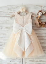 Marvelous Lace & Tulle Scoop Neckline Knee-length A-line Flower Girl Dresses With Bowknot