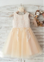 Marvelous Lace & Tulle Scoop Neckline Knee-length A-line Flower Girl Dresses With Bowknot
