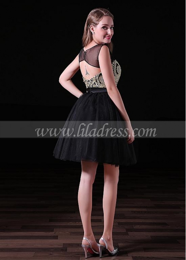 Black Pretty Tulle Bateau Neckline Cut-out Short Length A-line Homecoming Dresses With Lace Appliques