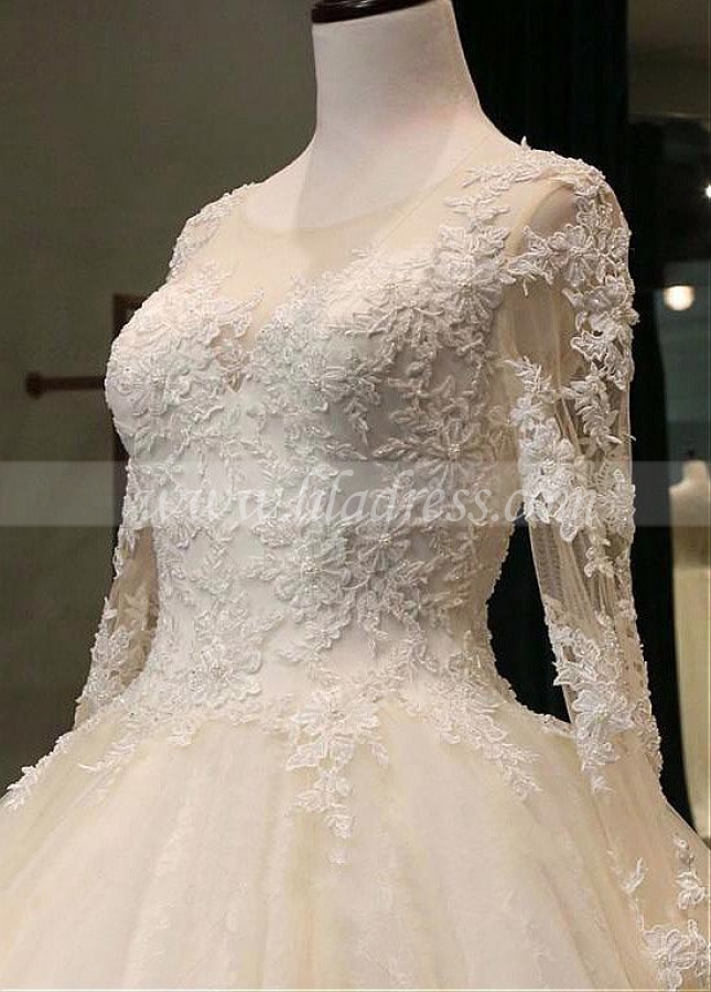 Junoesque Tulle Scoop Neckline Ball Gown Wedding Dress With Lace Appliques & Beadings
