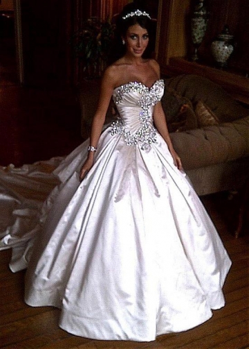 Amazing Taffeta Sweetheart Neckline Ball Gown Wedding Dresses With Beaded Embroidery
