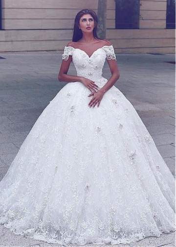 Wonderful lace Off-the-shoulder Neckline Ball Gown Wedding Dresses With Handmade Flowers