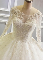 Vintage Tulle Scoop Neckline Ball Gown Wedding Dress With Lace Appliques & Beadings