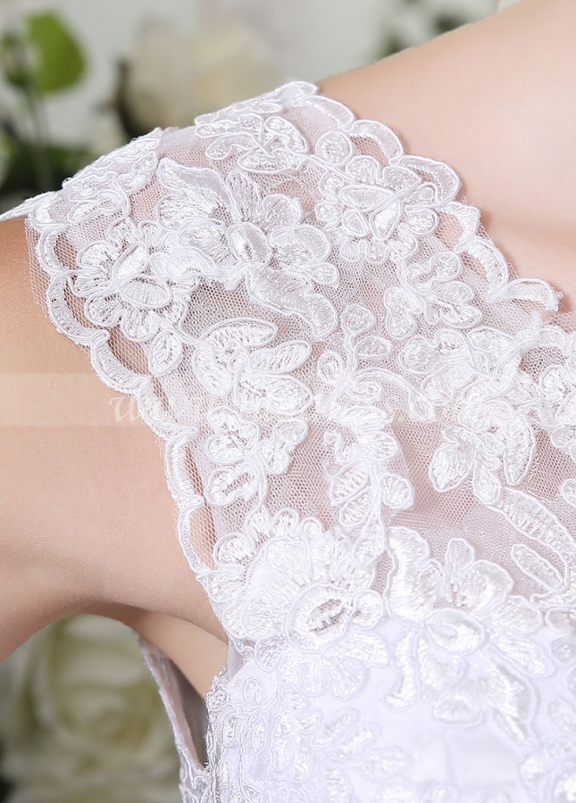 Glamorous Tulle Bateau Neckline Lace Appliques Mermaid Wedding Dresses