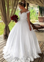 Fashionable Tulle Off-the-shoulder Neckline Ball Gown Wedding Dresses With Beaded Lace Appliques