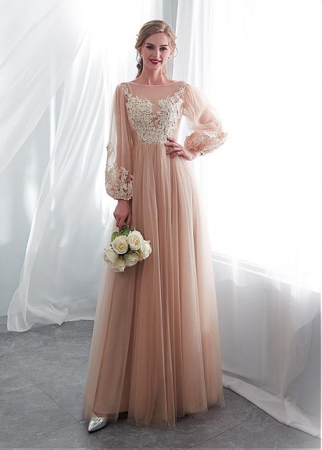 Wonderful Tulle Bateau Neckline A-line Wedding Dress With Lace Appliques