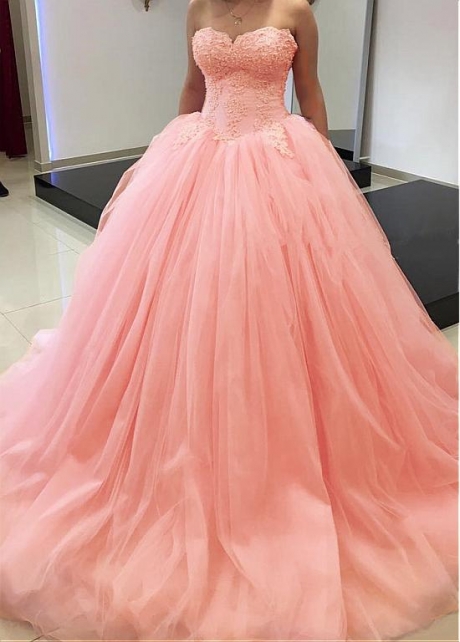 Elegant Tulle Sweetheart Neckline Floor-length Ball Gown Quinceanera Dresses With Beaded Lace Appliques