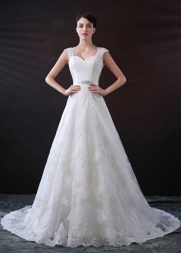 Luxury Tulle A-line Sweetheart Neckline Wedding Dress With Beaded Lace Appliques
