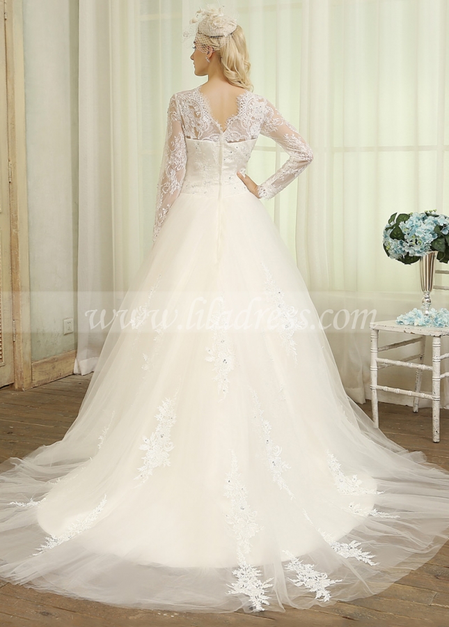 Gorgeous Tulle Jewel Neckline Ball Gown Wedding Dresses With Beaded Lace Appliques