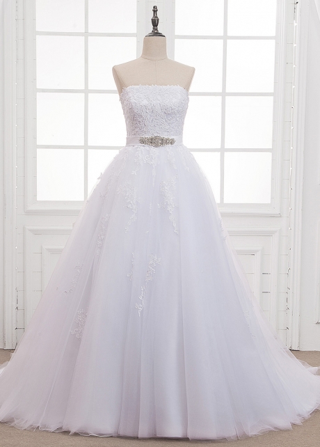 Gorgeous Tulle Strapless Neckline Wedding Dress With Lace Appliques & Belt
