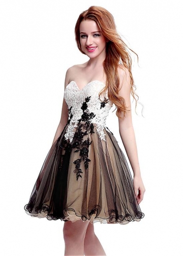 Graceful Tulle Sweetheart Neckline Short-length A-line Homecoming Dresses With Lace Appliques