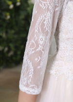 Elegant Lace & Tulle Scoop Neckline A-line Wedding Dresses