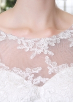 Elegant Tulle Bateau Neckline Lace Appliques Mermaid Wedding Dresses