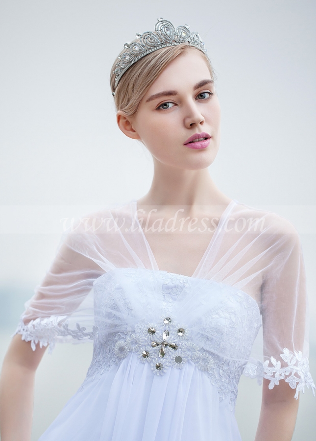 Elegant Chiffon V-neck Neckline A-line Wedding Dresses With Lace Appliques