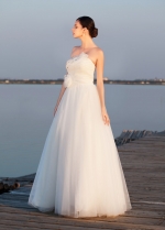 Elegant Tulle & Organza Strapless Neckline A-line Wedding Dresses