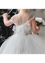Attractive Tulle Square Neckline Ball Gown Flower Girl Dresses With Lace Appliques & Handmade Flowers