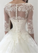 Vintage Tulle Bateau Neckline Ball Gown Wedding Dresses With Lace Appliques
