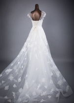 Splendid Tulle Jewel Neckline A-line Wedding Dresses With Beaded Lace Appliques