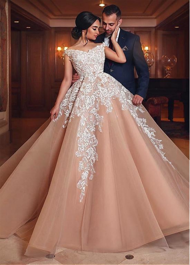 Eyecatching Tulle Off-the-shoulder Neckline Ball Gown Wedding Dresses With Lace Appliques